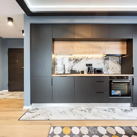 Sunflower - Chic Loft In Tineretului Bucharest